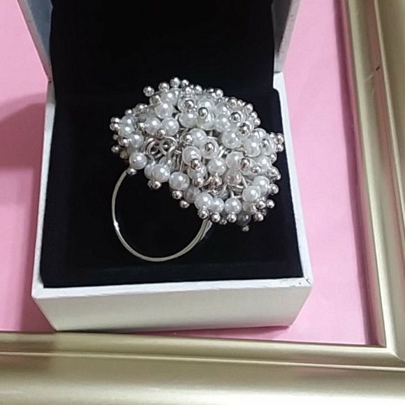 Ring - Picture 2 of 2